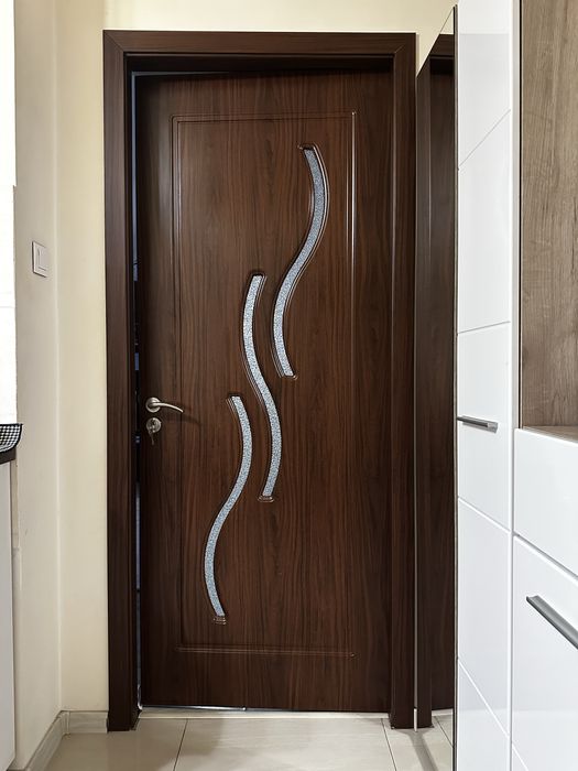 Vand usi de interior