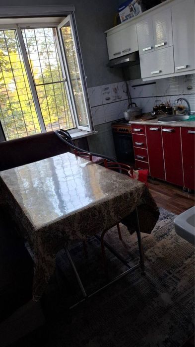 Адрес Зади северново вагзала. 3 комнатный. Свой дом