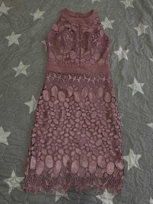 Продается очень красивое вечернее платье, было надето один раз в загс