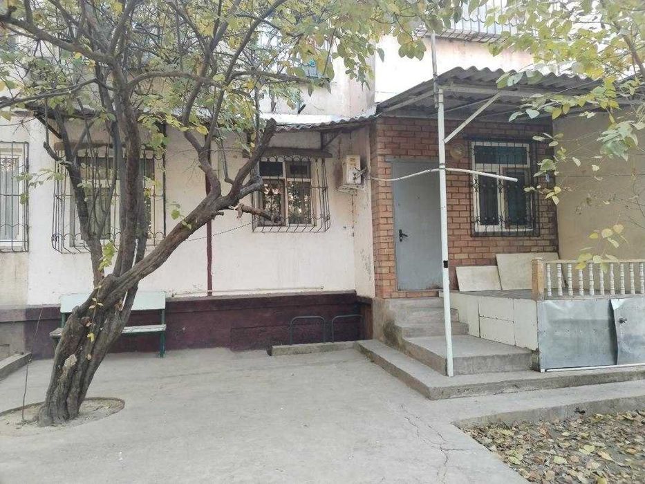 4 хонали квартира сотилади. Чиланзар 11.