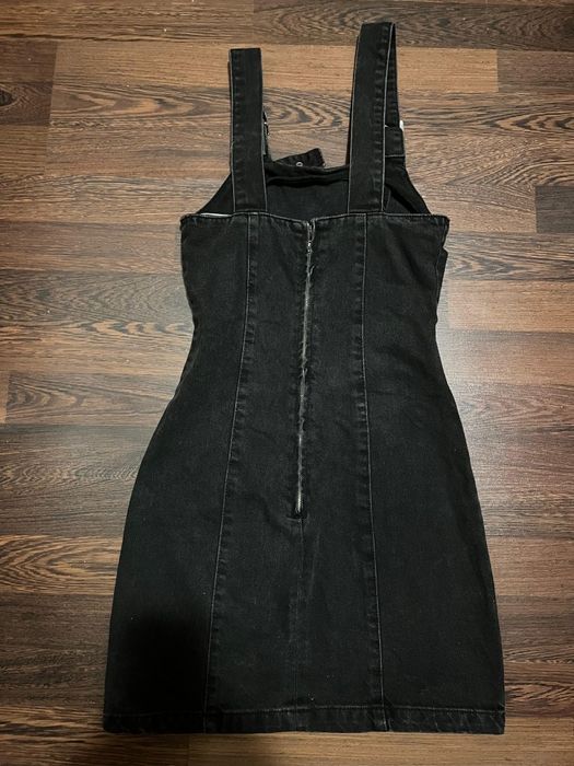 Salopeta blugi neagră marimea S dar se potriveste mai bine la xs/xss