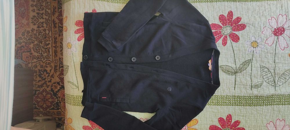 Продам школьную одежду на мальчика. Недорого