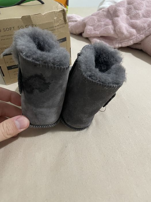 Vand UGG uri copii originale marimea 19/20
