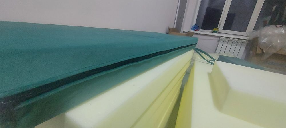 Поролон матрас. Подушки. Постельное белье.