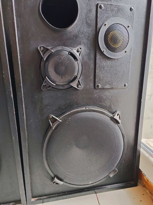 Мощни стерео тонколони