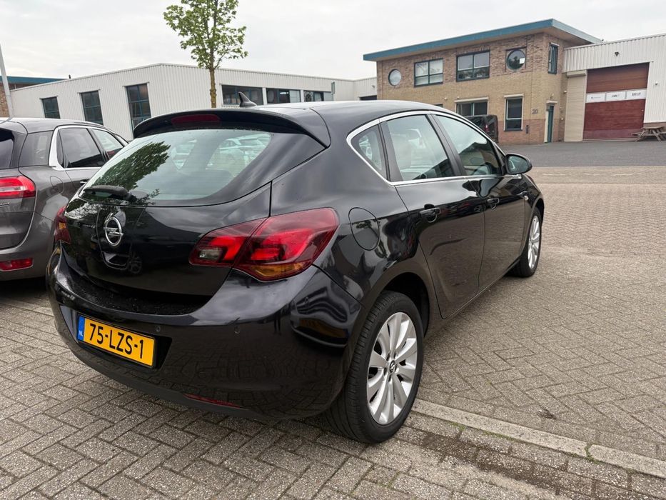 Opel Astra 1.3 CDTi Cosmo