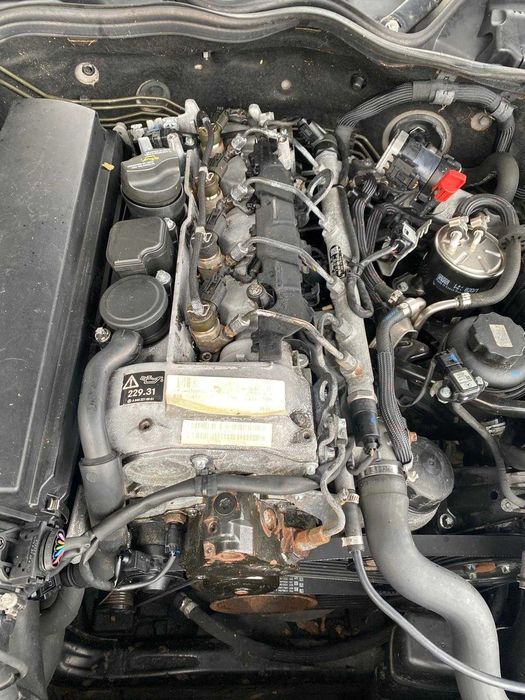 dezmembrez mercedes w211/bara fata w211/faruri w211/capota w211