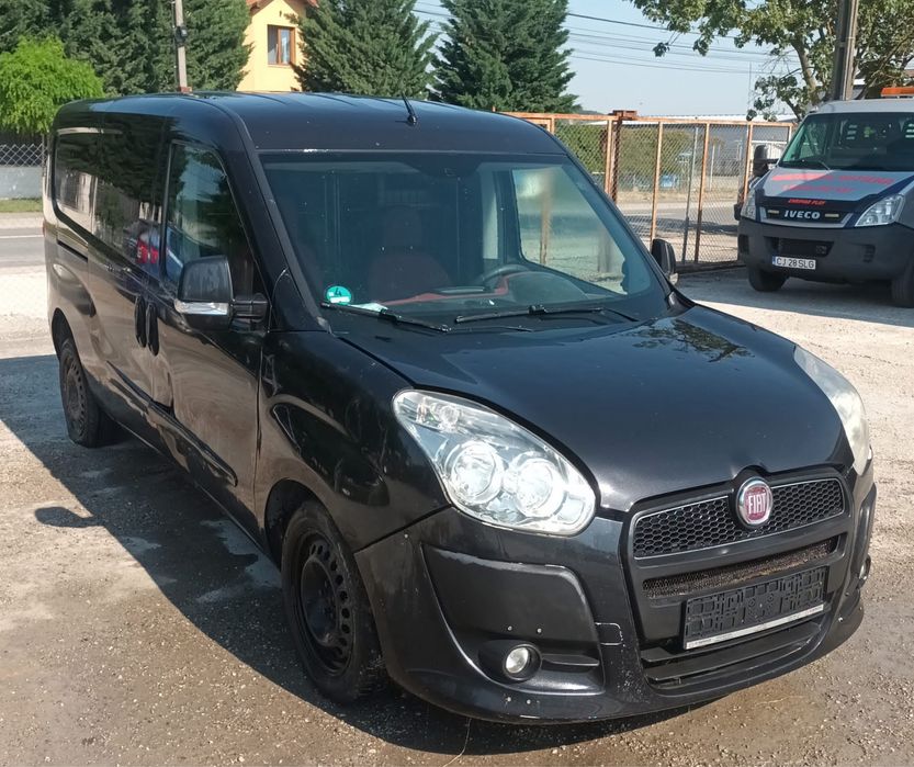 Dezmembrez Fiat Doblo 2.0 jtd 2011