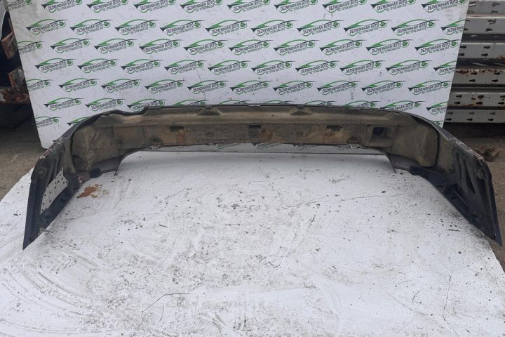 Bara spate Ford Focus prima generatie