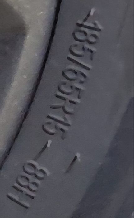 Продам шины с дисками на хюндай акцент