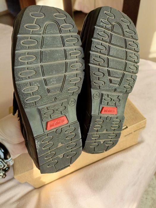 Продам ботинки на мальчика