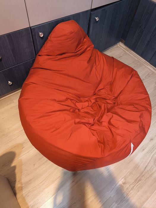 Барбарон / пуф червен