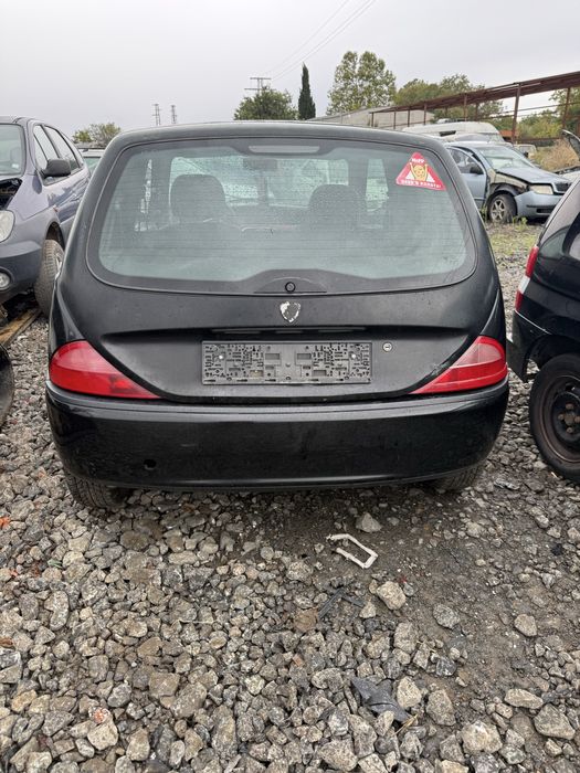 Ланчия ипсилон 1.2 60кс 2001г на части