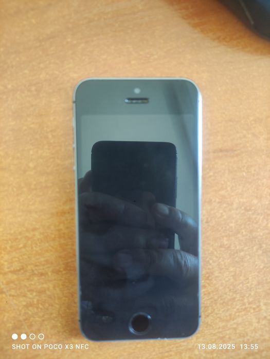 Продавам iPhone 5s - за части