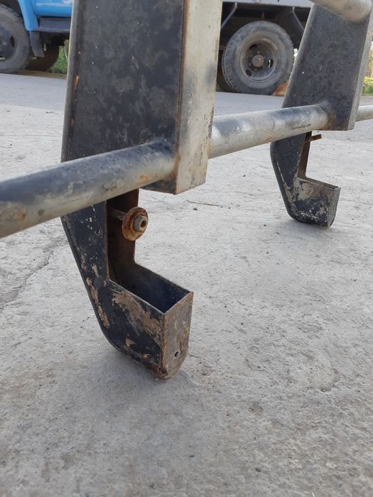 Кенгурятник на Ниву