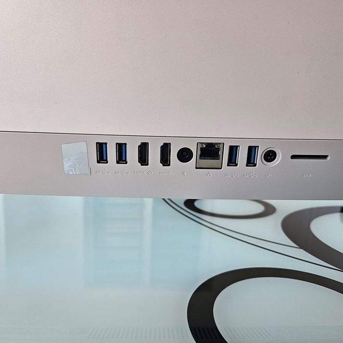 PC all-in-one  Dell ec27250 procesor Intel core ultra 7 150u 32gb  ssd 2tb.