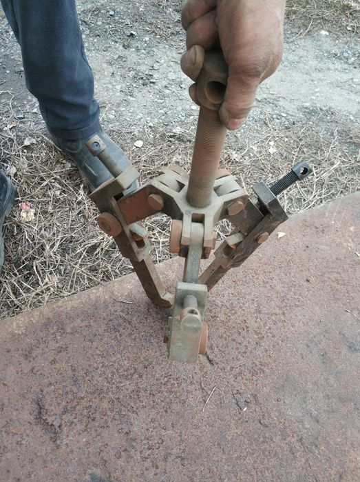 Съемник универсальный