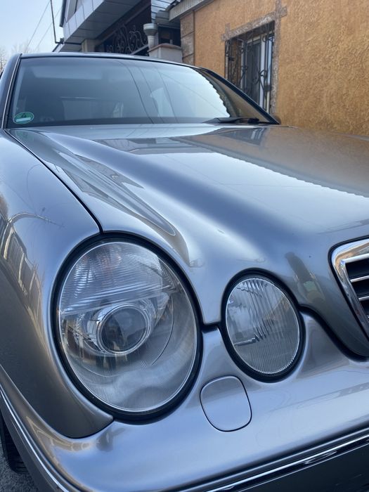 Продам фары на w210 Рест