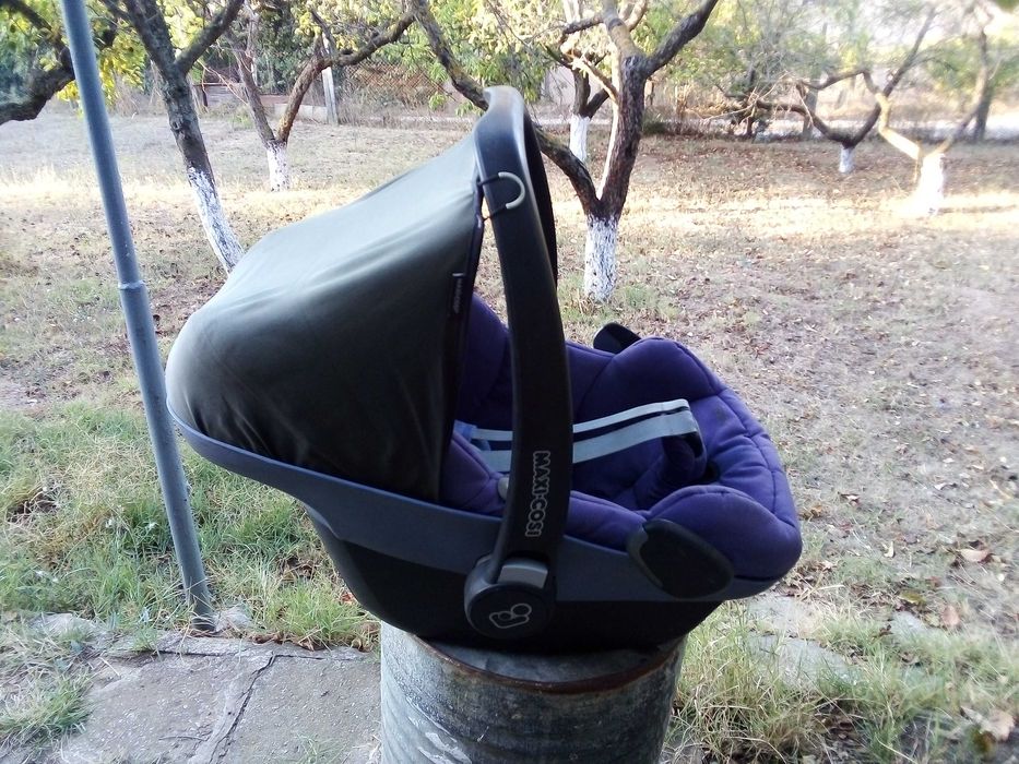 Детско столче MAXI - COSI 0-13кг. за автомобил