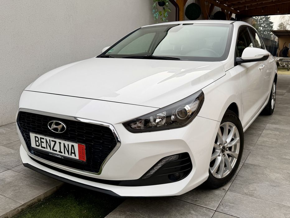 Hyundai I30 fastback  limuzina fab 2018 benzina adus recent din germania