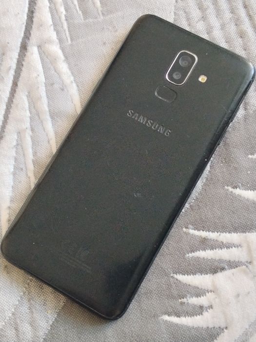 Samsung J8. Доставка