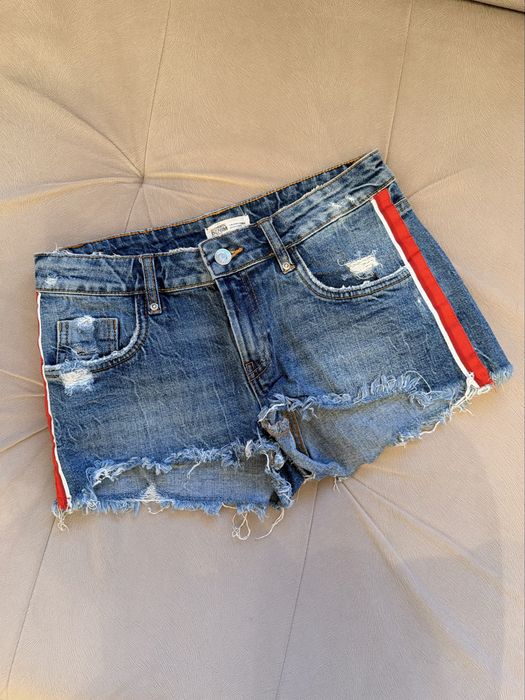 Къси панталонки ZARA