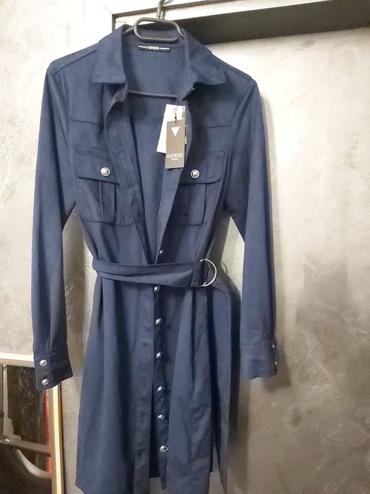 Продавам дрехи на едро