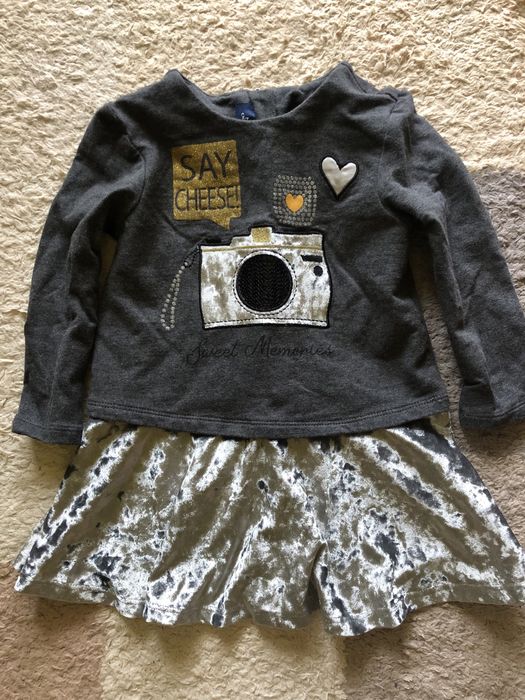 Vand hainute :gecute si rochita Chicoo fetite 2-4 ani