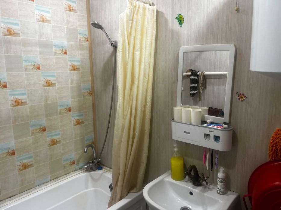 Продам евро2х комнатную квартиру