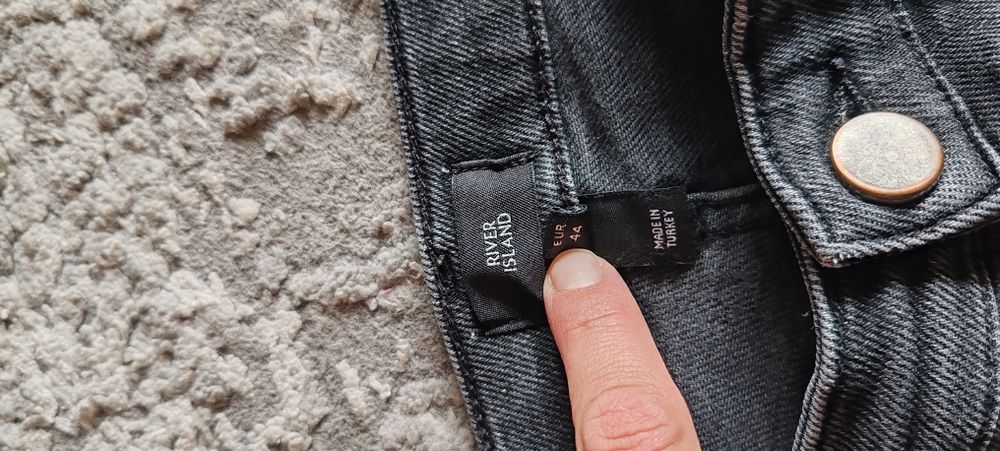 Blugi River Island skinny, măr. 44