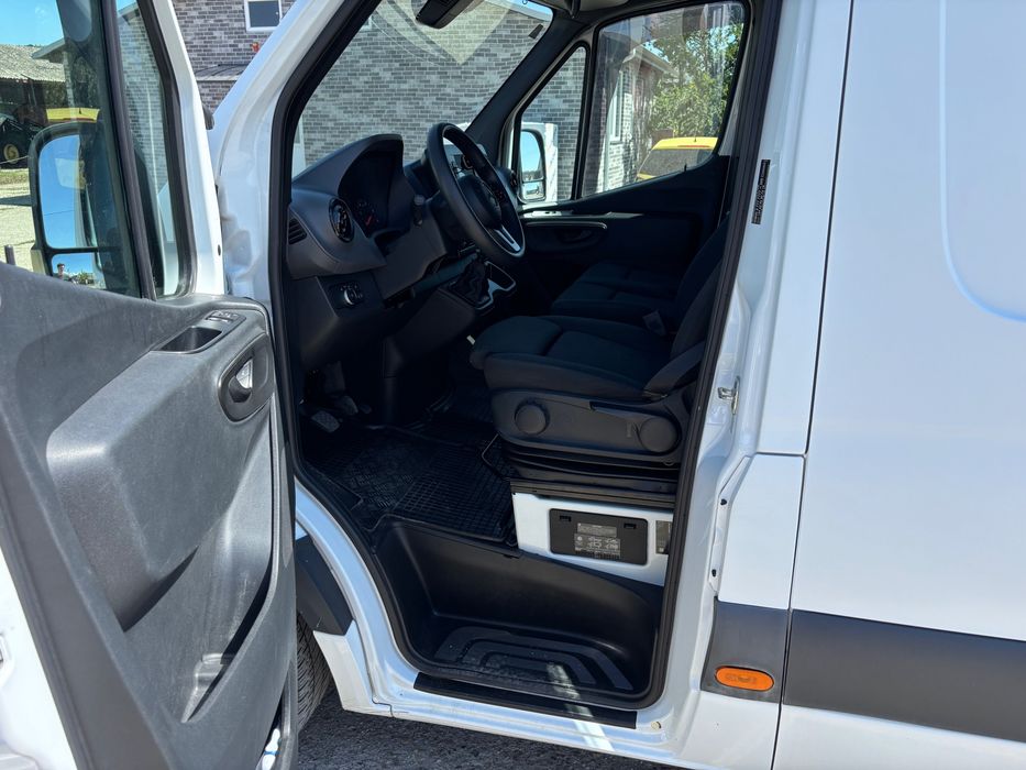 Mercedes-Benz Sprinter 316 CDI L3H2, 163 CP, MBUX, cameră marșarier