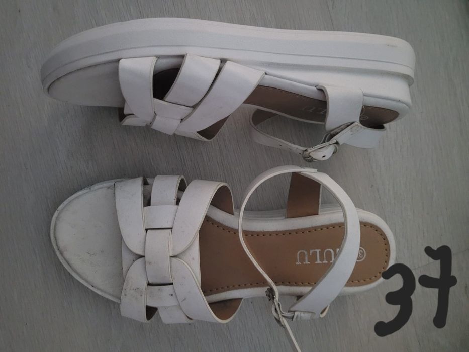 Vând pantofi dama 35lei bucata, noi