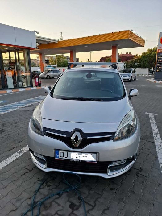 Vând Renault Scénic