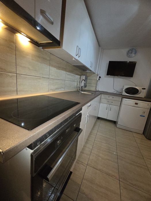 Vanzare apartament 3 camere