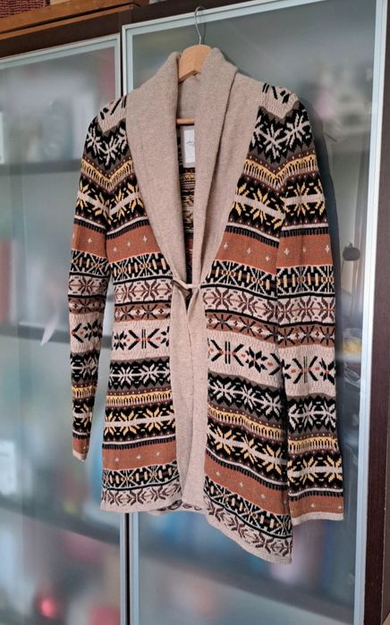 Cardigan deosebit, de la H&M