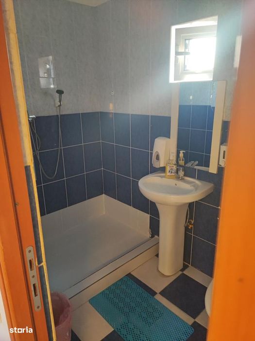 Inchiriez imobil zona Ramuri Tei cu 7 camere
