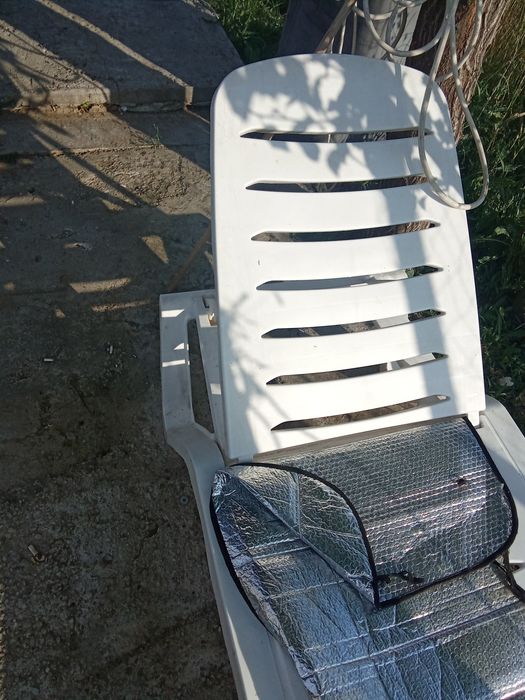 Șezlonguri albe rezistent
