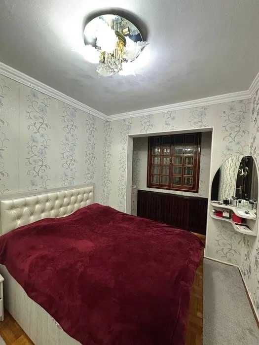 3 комнаты, Айбек, 80м², Парковка