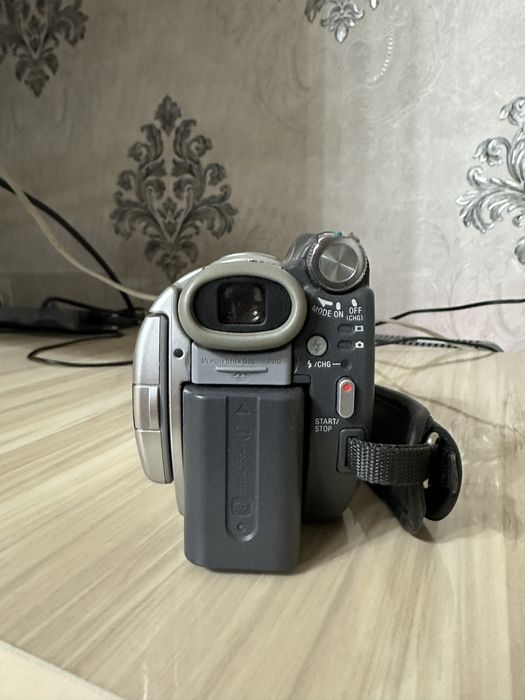 Камера sony handycam dcr-dvd805