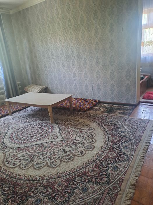 Kvartira 1 xonali  sotiladi 5 etajli dom 3 qavatida