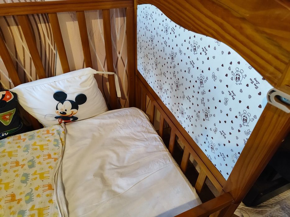 Продам детскую кроватку