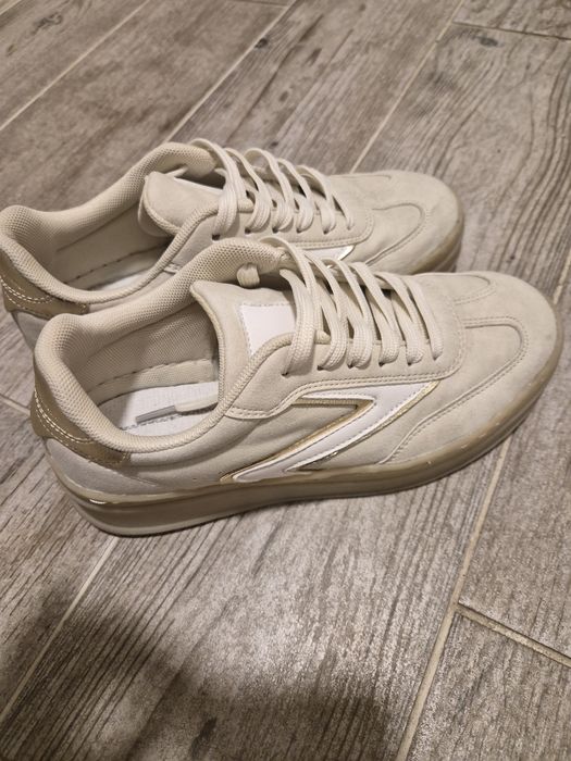 Дамски спортни кецове