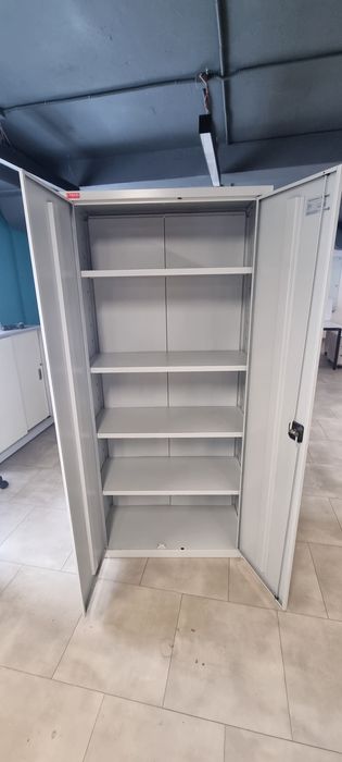 Металлический шкаф