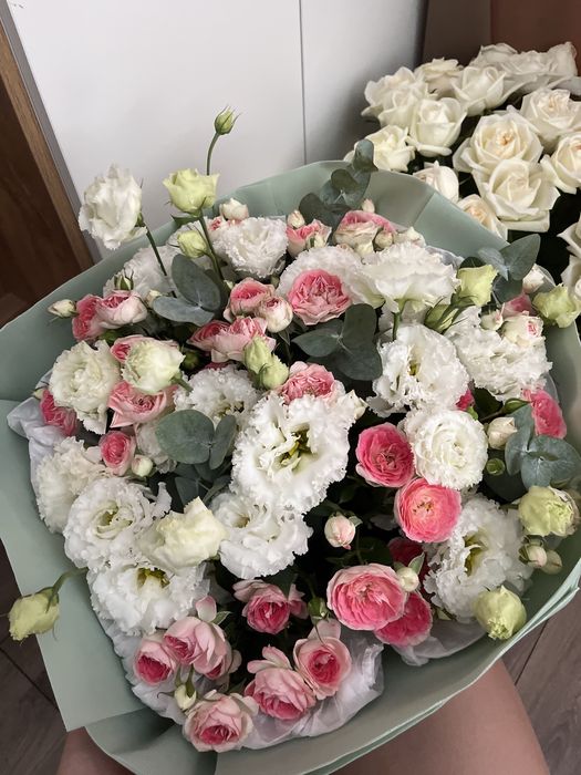 пышный букет цветов
