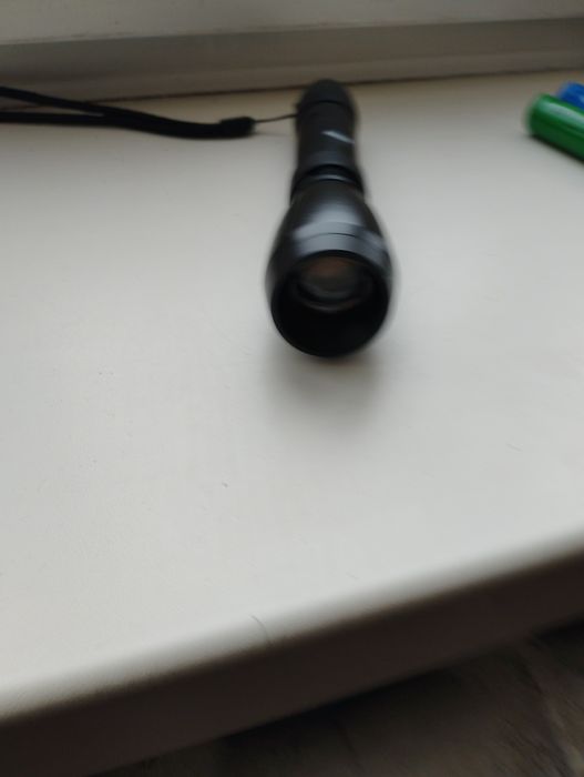 Фонарик тактический