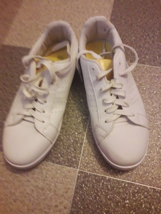 Adidas de piele si  imitație