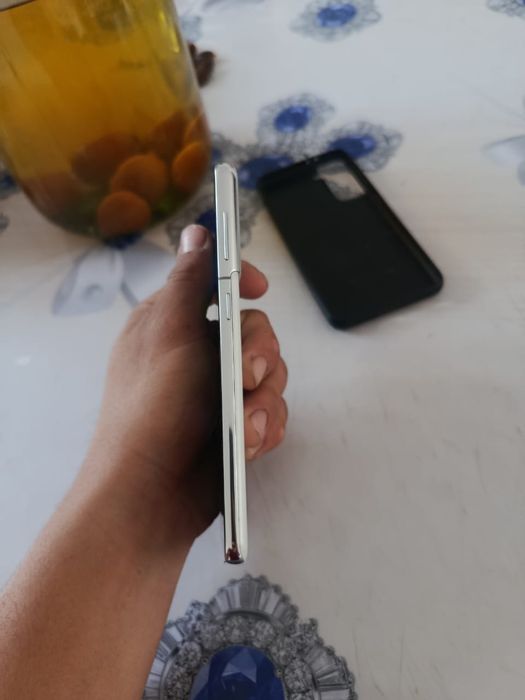 Samsung S21   128 гб