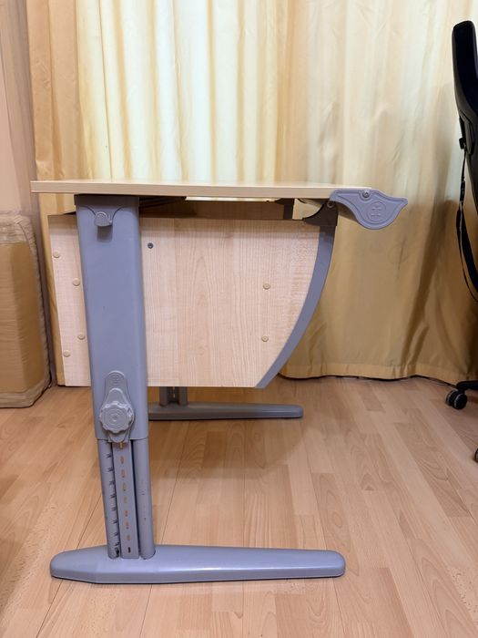 Растущий стол и стул