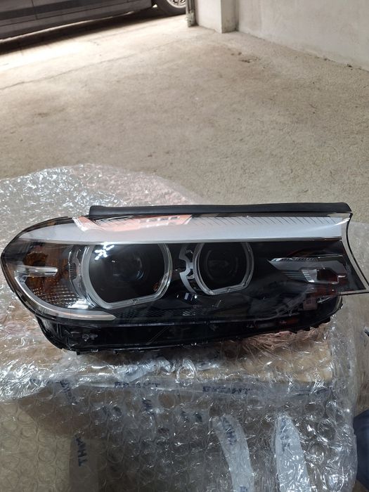 BMW G30 десен фар оборудван