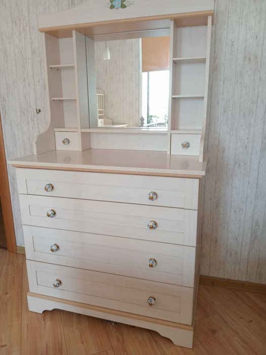 Подростковый спальный гарнитур для девочки